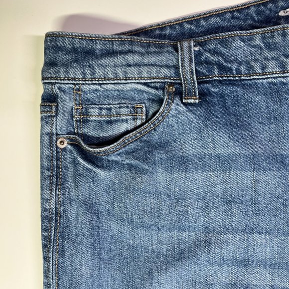 Old Navy Plus Size 16 Boyfriend Jeans Distressed Frayed Holes - Picture 5 of 9